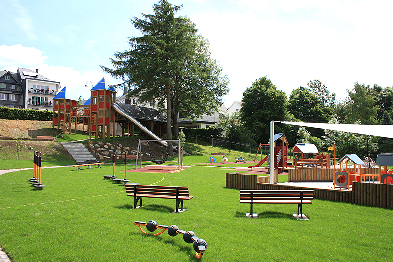 Spielplatz-Sankt-Vith-(1).jpg Spielplatz-Sankt-Vith-(1).jpg